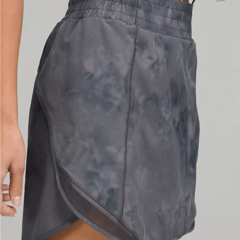 Lululemon Hotty Hot High Rise Skirt 2 HOST PICK!! 🎉🎉 - Picture 3 of 6